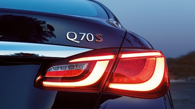 2018 Infiniti Q70 Exterior Gallery Image