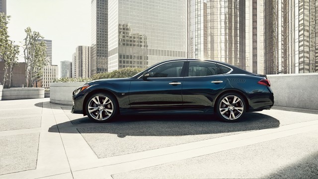 2018 Infiniti Q70 Exterior Gallery Image