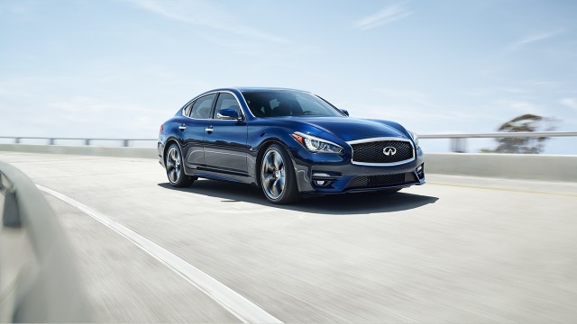 2018 Infiniti Q70 Exterior Gallery Image