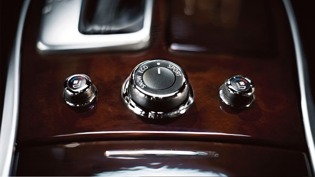 2018 Infiniti Q70 Interior Gallery Image