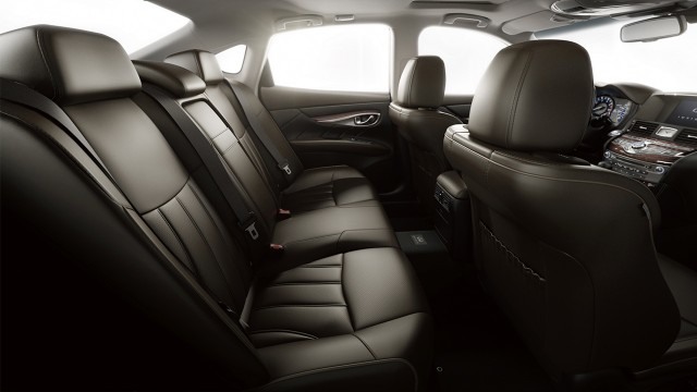 2018 Infiniti Q70 Interior Gallery Image