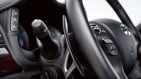 2018 Infiniti Q70 PADDLE SHIFTERS