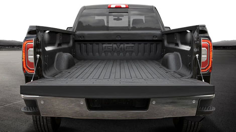 2018 GMC Sierra 1500 SPRAY-ON BEDLINER AND CARGO BOX LIGHTING