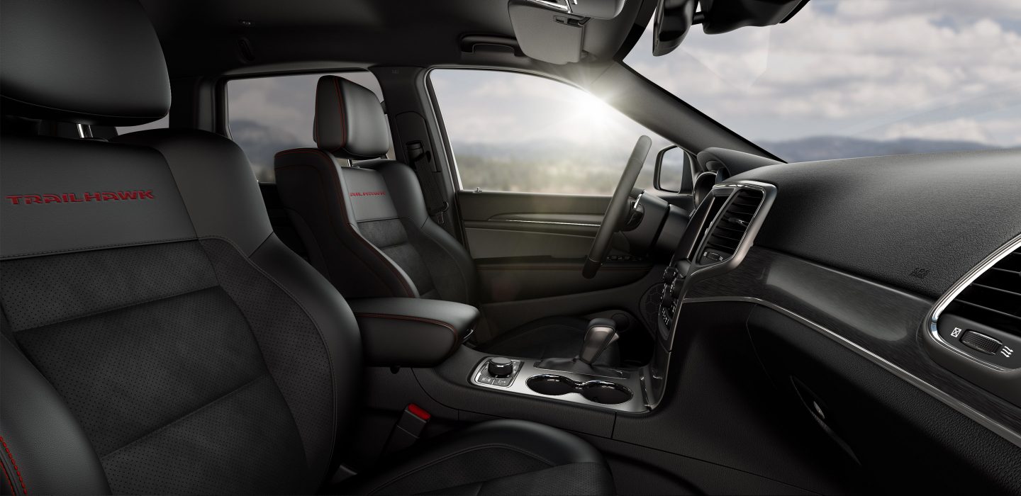 2018 Jeep Grand Cherokee Interior Gallery