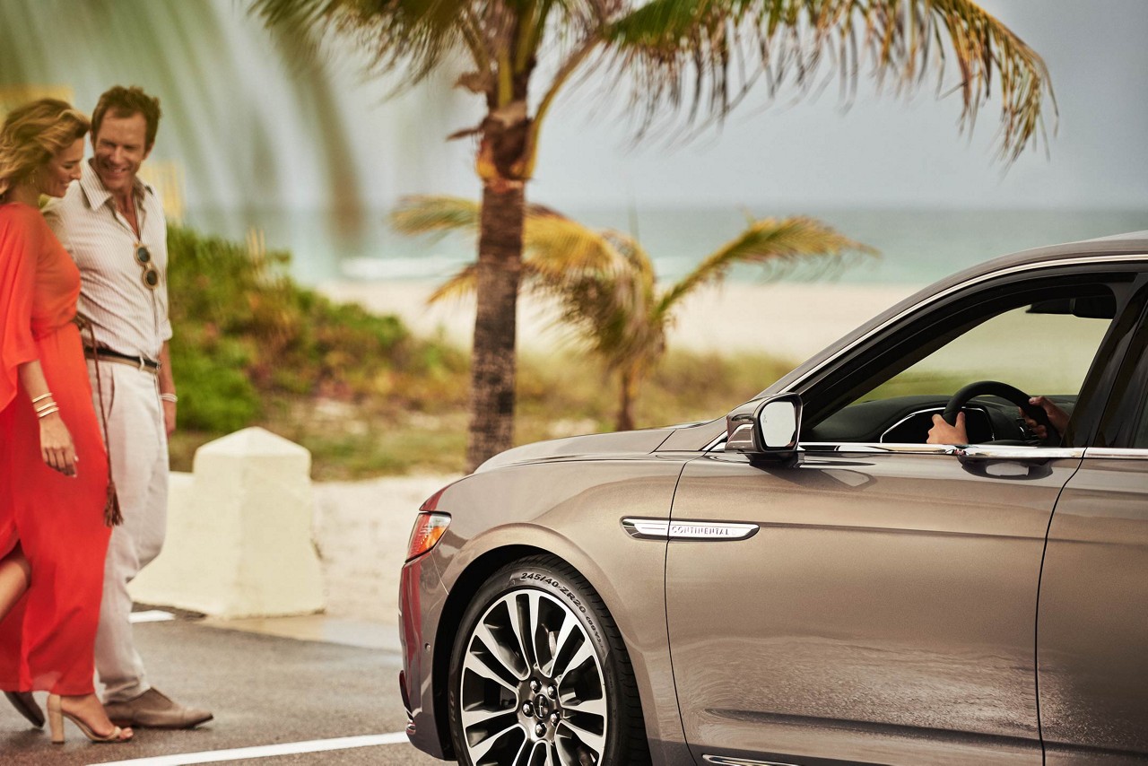 2018 Lincoln Continental Exterior Gallery Image