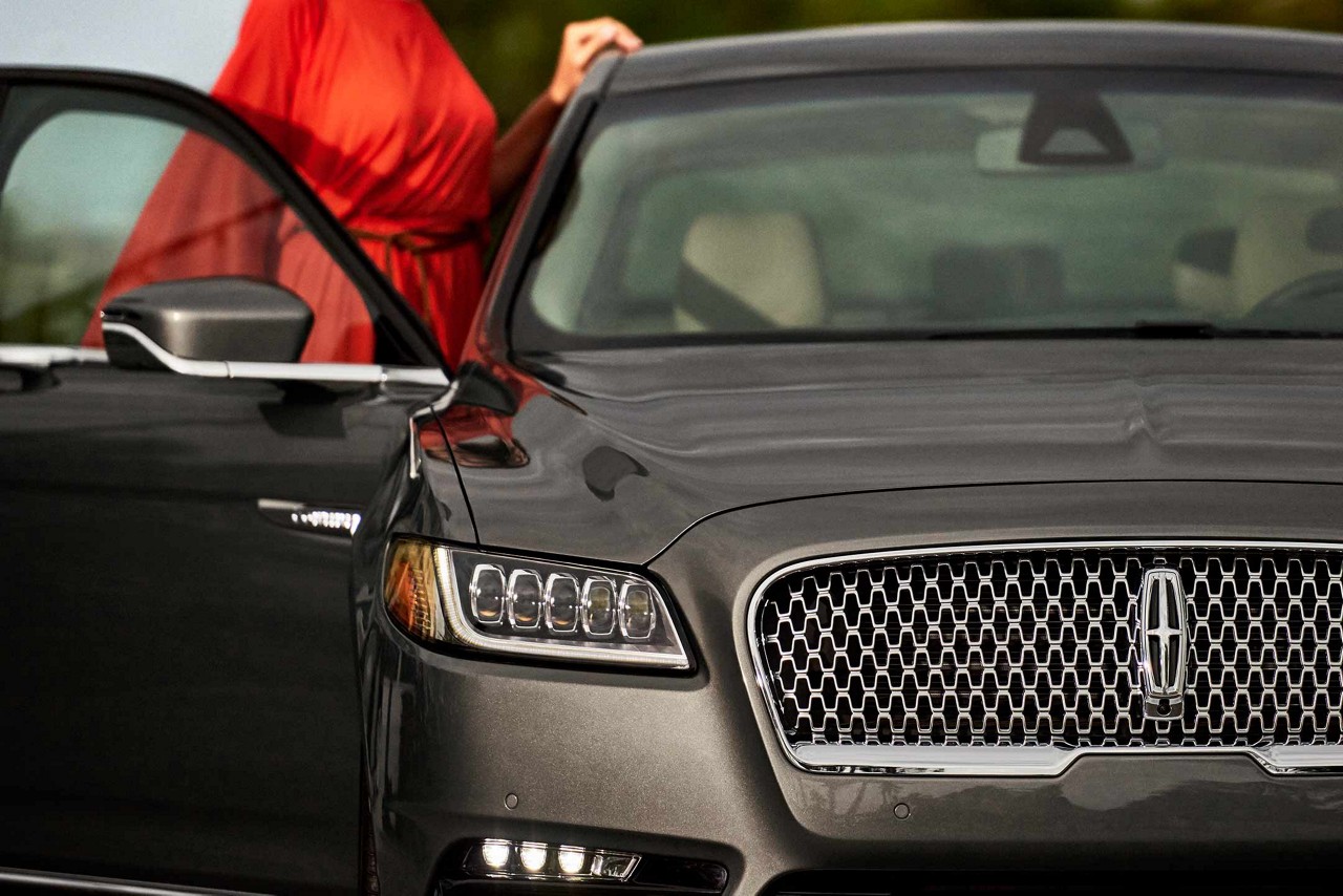 2018 Lincoln Continental Exterior Gallery Image