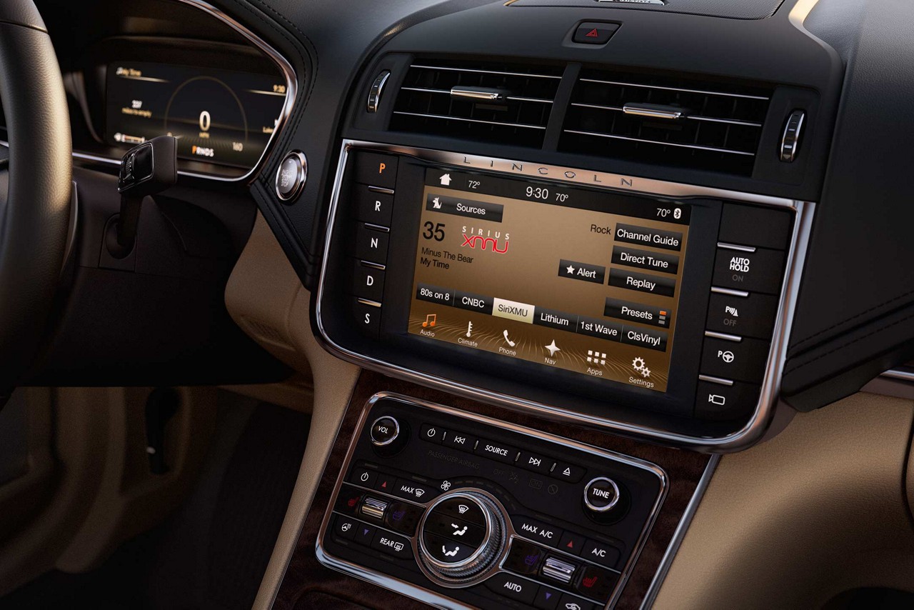 2018 Lincoln Continental Interior Gallery Image