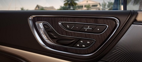 2018 Lincoln Continental IN-DOOR SEAT CONTROLS