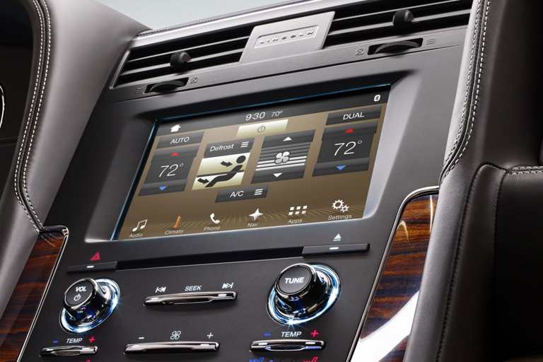 2018 Lincoln Continental CLIMATE CONTROL
