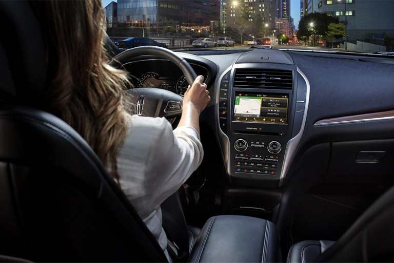 2018 Lincoln Continental AVAILABLE NAVIGATION WITH SIRIUSXM TRAVEL AND TRAFFIC LINK