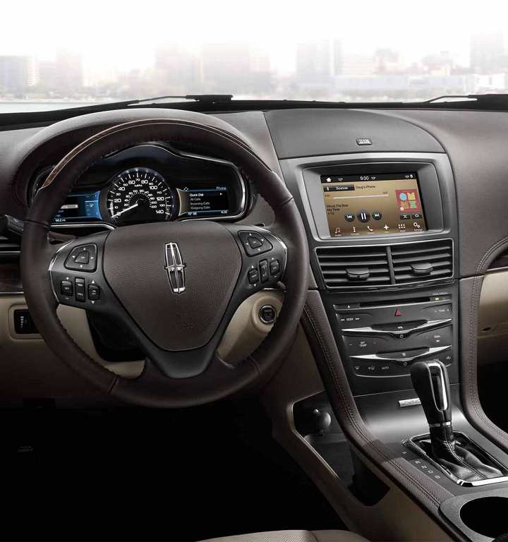 2018 Lincoln MKT Interior Gallery Image