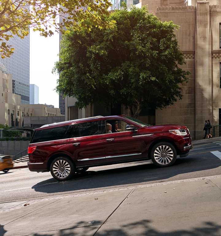 2018 Lincoln Navigator Exterior Gallery Image