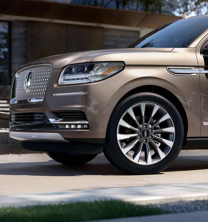 2018 Lincoln Navigator Exterior Gallery Image