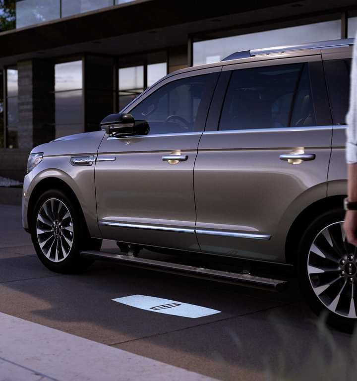 2018 Lincoln Navigator Exterior Gallery Image