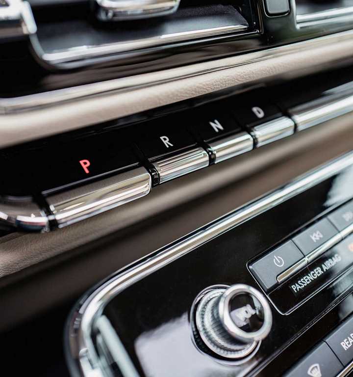 2018 Lincoln Navigator Interior Gallery Image