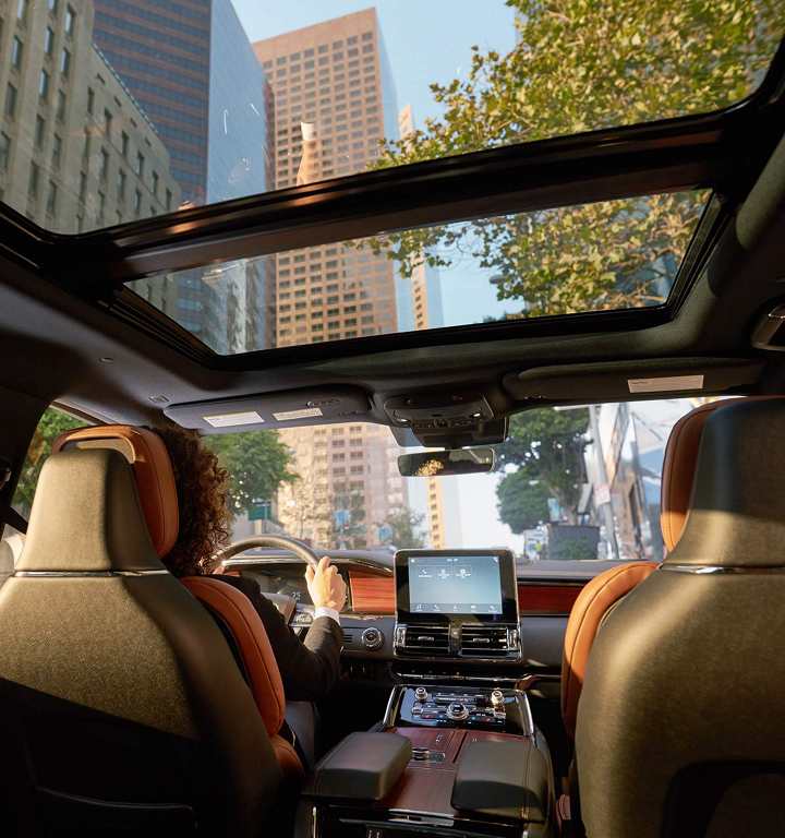 2018 Lincoln Navigator Interior Gallery Image
