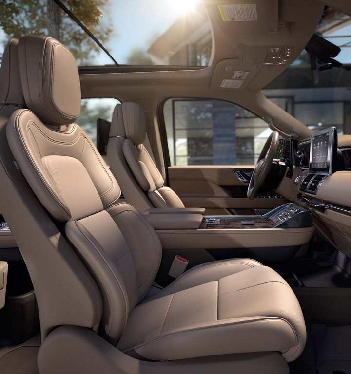 2018 Lincoln Navigator Interior Gallery Image