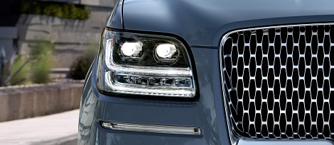 2018 Lincoln Navigator AUTO HIGH-BEAM HEADLAMPS